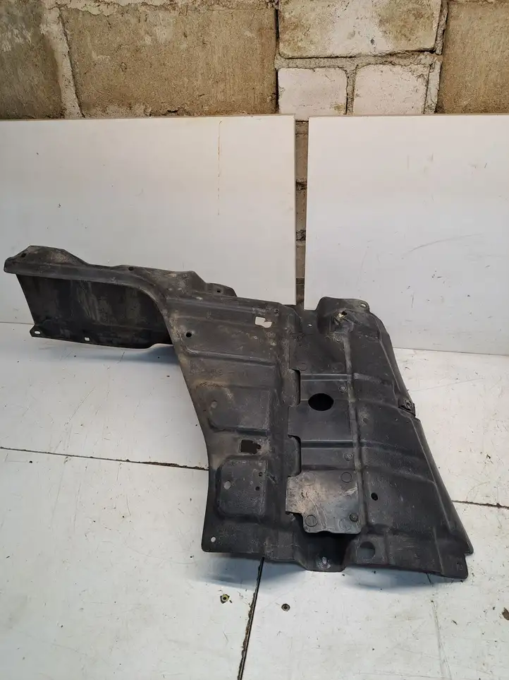 Toyota Prius (XW20) (2003 - 2009) 5144147021 Защита двигателя — фото 1
