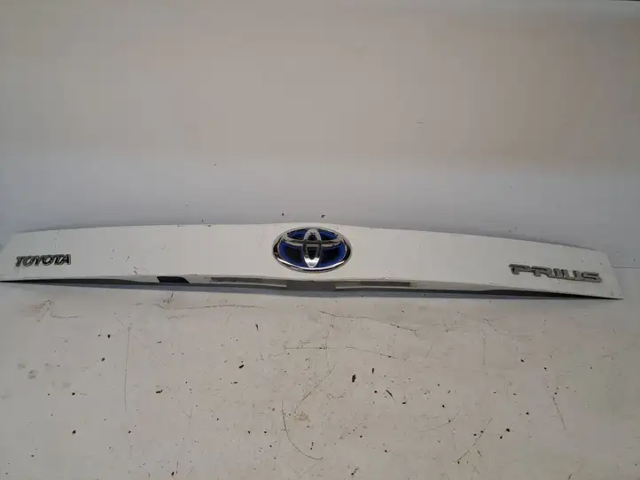 Toyota Prius (XW30) (2009 - 2015) 7681147070 Подсветка номера — фото 1