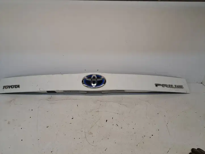 Toyota Prius (XW30) (2009 - 2015) 7681147070 Подсветка номера — фото 2