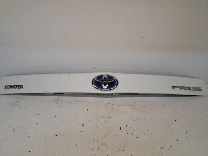Toyota Prius (XW30) (2009 - 2015) 7681147070 Подсветка номера — фото 3