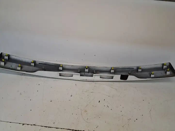 Toyota Prius (XW30) (2009 - 2015) 7681147070 Подсветка номера — фото 5