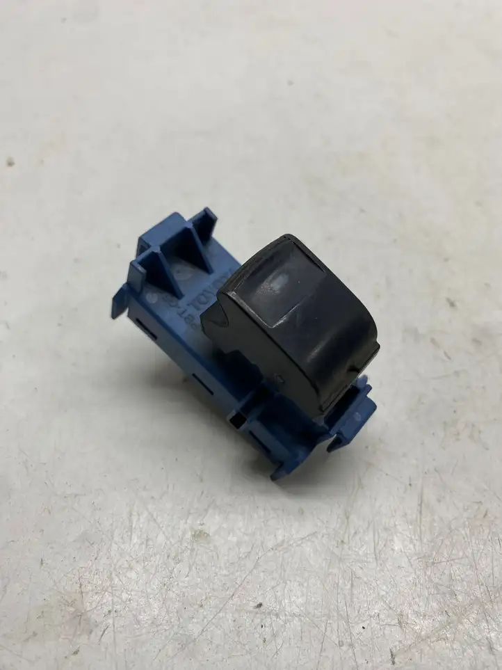 Toyota Verso (2012 - 2015) 8481005070 Блок кнопок стеклоподъемников — фото 3