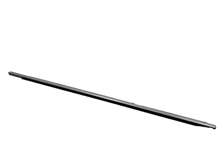 Volkswagen Tiguan (2007 - 2011) 5N0839475F Накладка стекла задней двери — фото 1