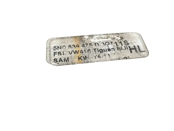 Volkswagen Tiguan (2007 - 2011) 5N0839475F Накладка стекла задней двери — фото 9