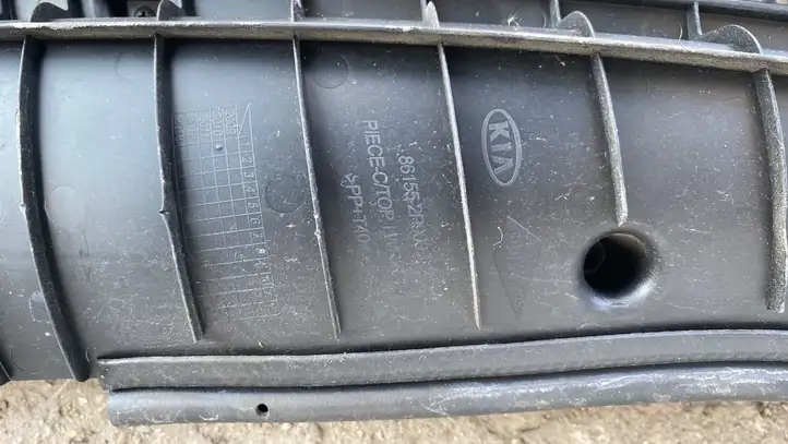 Kia Sorento (2009 - 2014) Жабо стеклоочистителей — фото 3