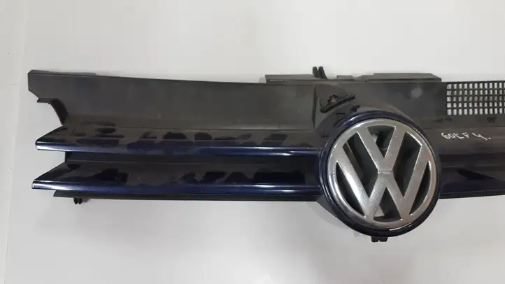 Volkswagen Golf IV (1998 - 2005) 1J0853655D Передняя решетка — фото 6