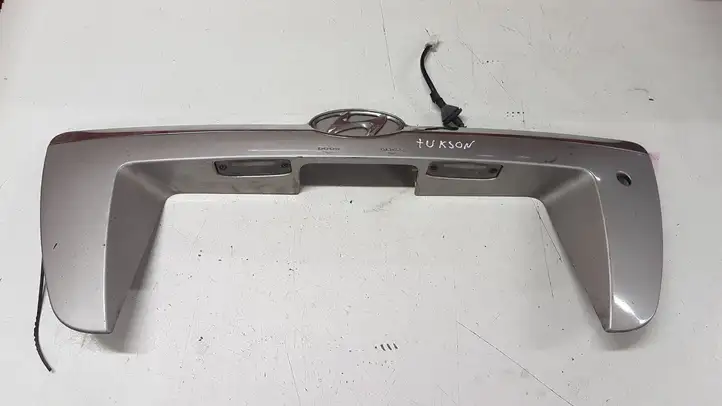 Hyundai Tucson JM (2004 - 2009) 873702E000 Подсветка номера — фото 1