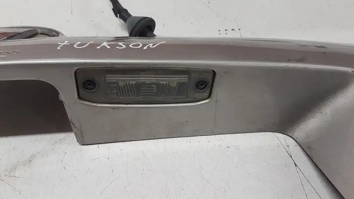 Hyundai Tucson JM (2004 - 2009) 873702E000 Подсветка номера — фото 7