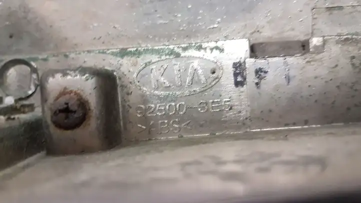 Kia Sorento (2002 - 2006) 925003E5 Подсветка номера — фото 9