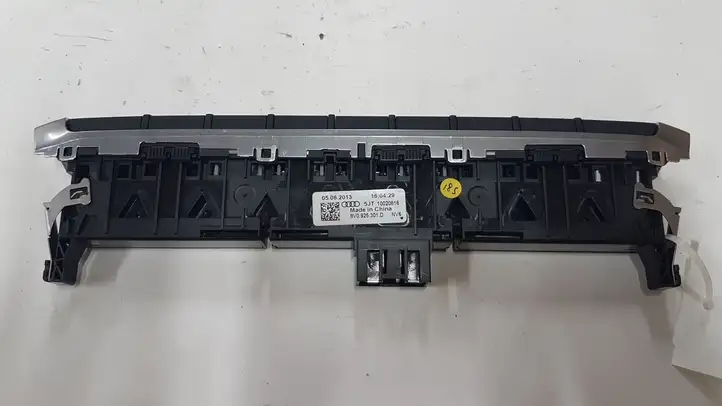 Audi A3/S3 8V (2012 - 2016) 10020816 Блок кнопок на панели — фото 3