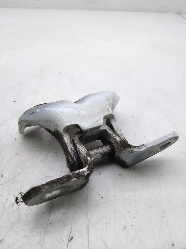 Kia Sportage (2010 - 2014) Верхняя петля задней двери — фото 3