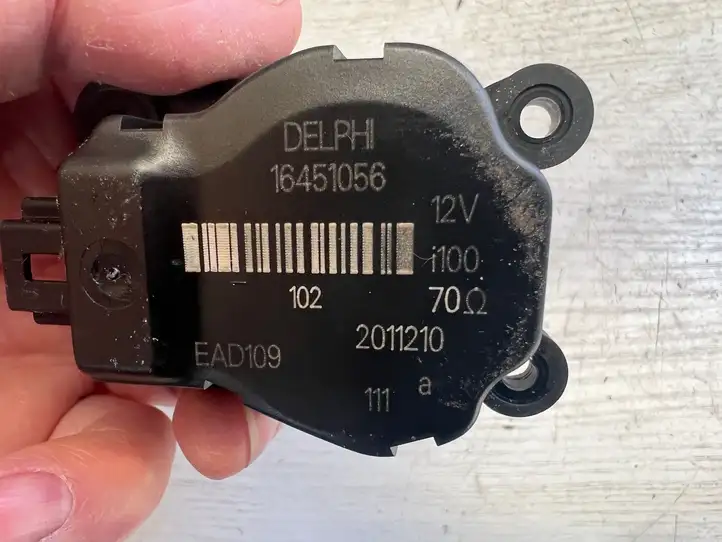 Opel Meriva B (2010 - 2014) 16451056 Двигатель задвижки потока воздуха — фото 2