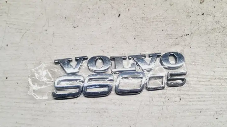 Volvo S60 (2000 - 2004) Эмблема производителя — фото 3