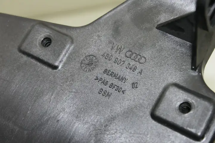 Audi A6 C7 (2011 - 2014) 4G0907348 Кронштейн усилителя звука — фото 3