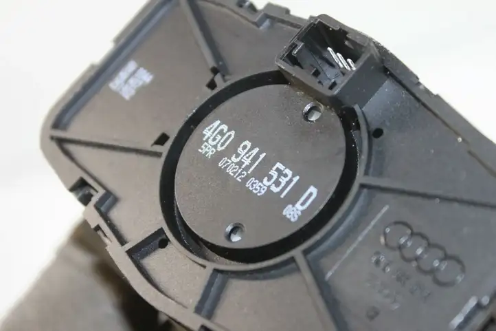 Audi A6 C7 (2011 - 2014) 4G0941531D Включатель фонарей — фото 4