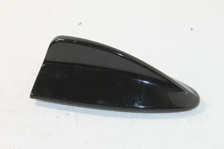 BMW 3 E90 E91 (2005 - 2012) 30000956BF Крышка GPS-антенны — фото 1