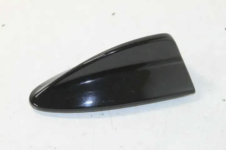 BMW 3 E90 E91 (2005 - 2012) 30000956BF Крышка GPS-антенны — фото 2