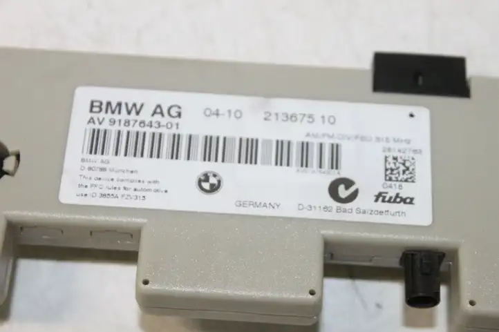 BMW 3 E90 E91 (2005 - 2012)  21367510 Усилитель антенны