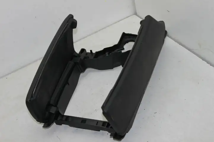 BMW 5 F10 F11 (2009 - 2016)  921687014 Подлокотник