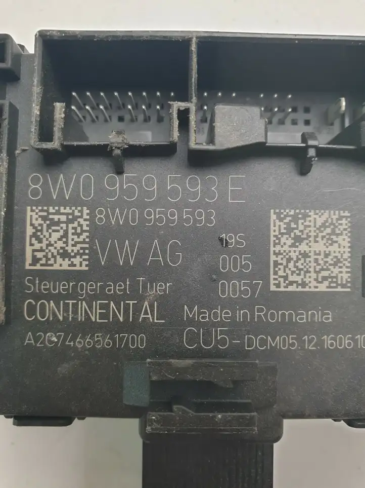 Audi A4 S4 B9 (2015 - 2019) 8W0959593E Блок управления дверью — фото 3