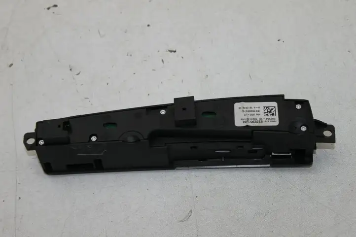 BMW 5 F10 F11 (2009 - 2016) 9202951 Кнопка парктроника — фото 4