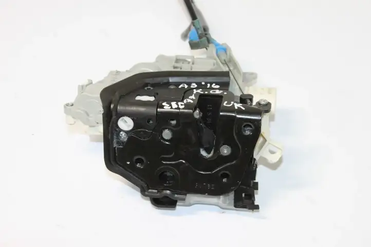 Audi A3/S3 8V (2012 - 2016) 4G0839015C Замок задней двери — фото 6