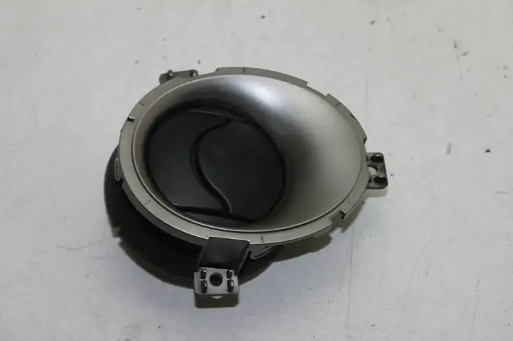 Nissan Juke I F15 (2010 - 2018) 68761 Боковой воздушный дефлектор — фото 2