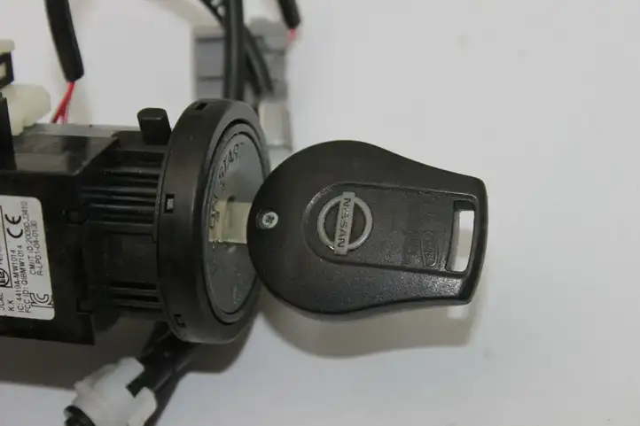 Nissan Juke I F15 (2010 - 2018) 2009DJ3410 Замок зажигания — фото 2