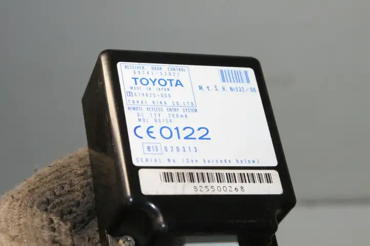 Toyota Yaris (1999 - 2003) 8974152021 Блок управления дверью — фото 3