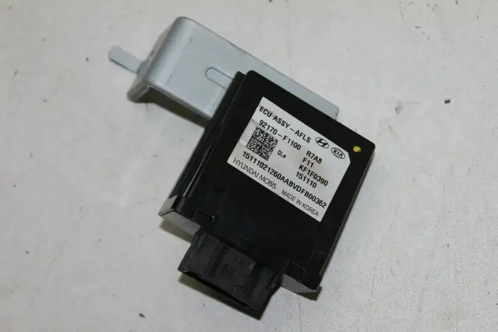 Kia Sportage (2016 - 2018)  92170F1100 Другие блоки управления / модули