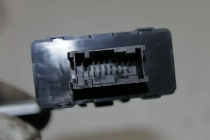 Kia Sportage (2016 - 2018)  92170F1100 Другие блоки управления / модули