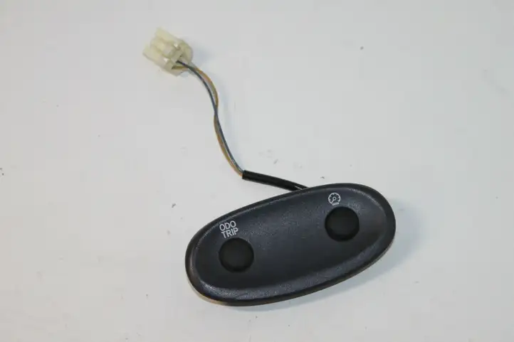 Toyota Yaris (1999 - 2003) Другие включатели / ручки/ переключатели — фото 1
