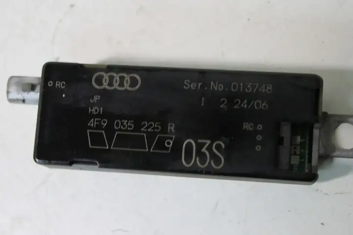 Audi A6 S6 C6 4F (2008 - 2011) 4F9035225R Усилитель антенны — фото 2