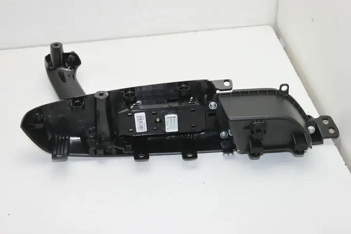 Kia Sportage (2016 - 2018) 93575F1520 Ручка закрывания двери — фото 6