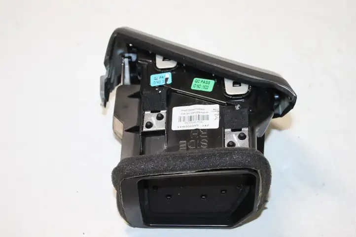Nissan Qashqai (2013 - 2017) 687604EA0A Боковой воздушный дефлектор — фото 3