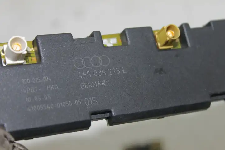 Audi A6 S6 C6 4F (2008 - 2011) 4F5035225L Усилитель антенны — фото 2