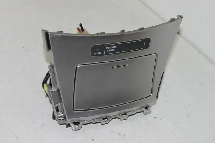 Toyota Avensis T270 (2009 - 2012) 5880405190 Передняя пепельница — фото 2