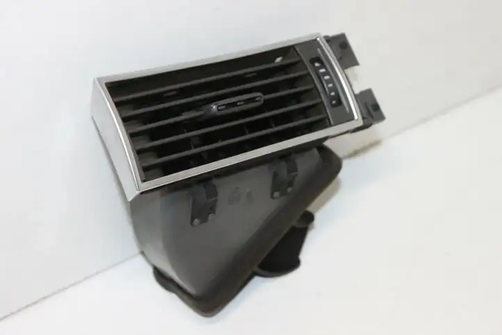 Audi A6 S6 C6 4F (2004 - 2008) 4F1820902B Боковой воздушный дефлектор — фото 2