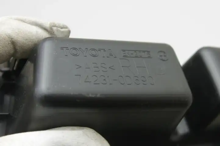 Toyota Yaris (2014 - 2019) 74231-0D690 Блок кнопок стеклоподъемников — фото 5