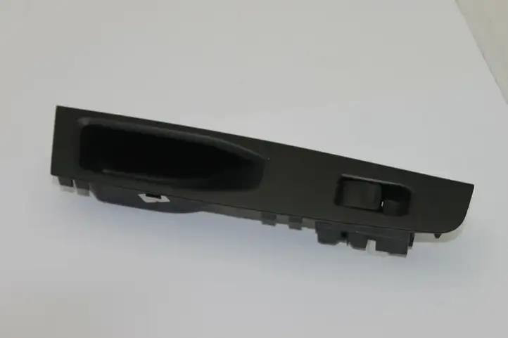 Toyota Yaris (2014 - 2019) 742710D400 Блок кнопок стеклоподъемников — фото 1