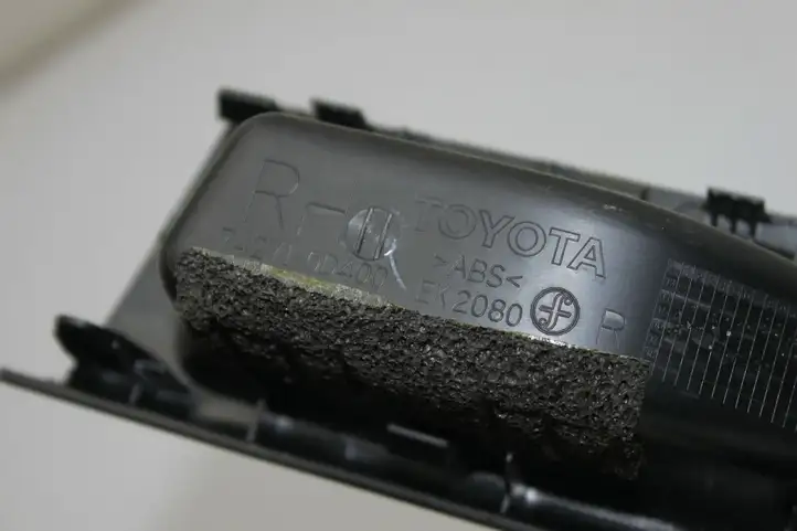 Toyota Yaris (2014 - 2019) 742710D400 Блок кнопок стеклоподъемников — фото 4