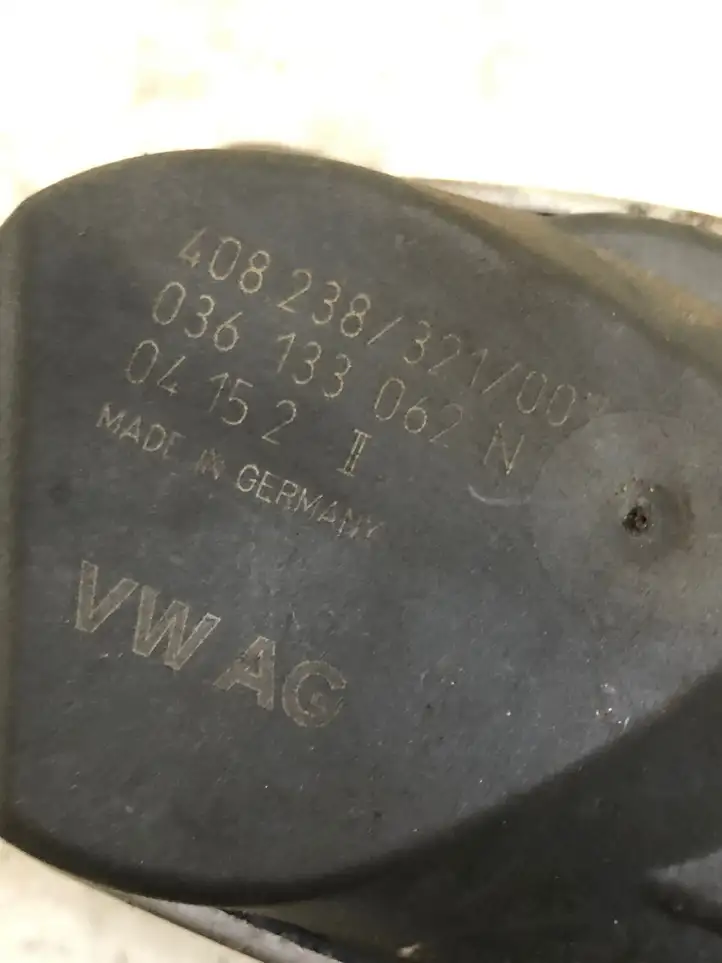 Volkswagen (1975 - 1981) 036133062N Дроссельная заслонка — фото 3