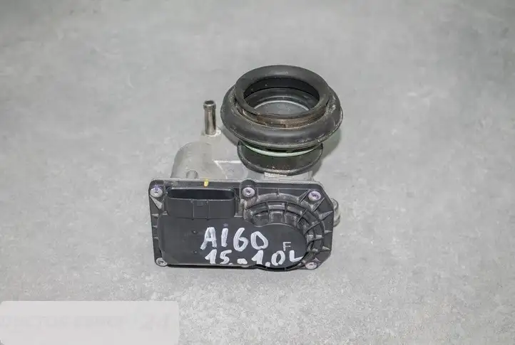 Toyota Aygo AB40 (2012 - 2014) 220300Q030 Дроссельная заслонка — фото 1
