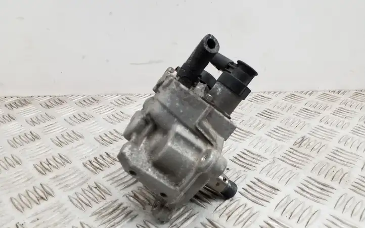 Skoda Octavia Mk3 (5E) (2013 - 2019) 04L130755D Топливный насос — фото 2