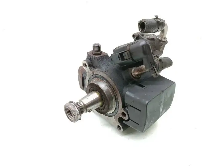 Skoda Octavia Mk2 (1Z) (2004 - 2013) 03L130755E Топливный насос — фото 1