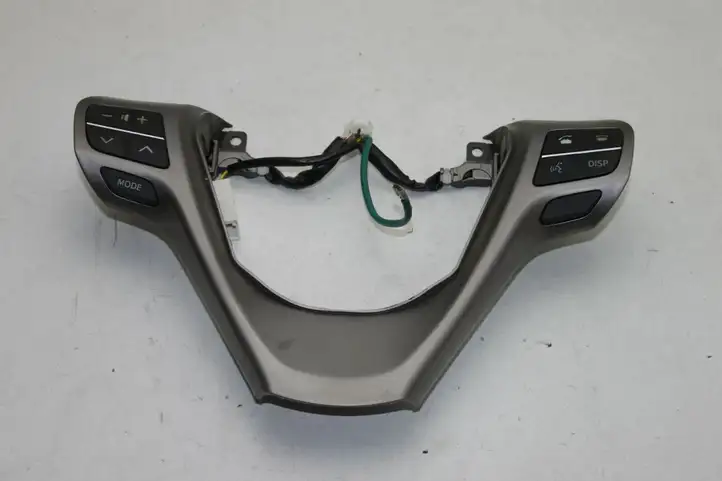 Toyota Avensis T270 (2009 - 2012) 4510005580D Кнопки на рулевом колесе — фото 1