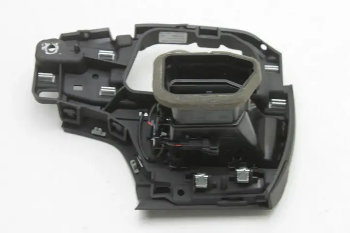 Audi A4 S4 B9 (2015 - 2019) 8W2820902 Боковой воздушный дефлектор — фото 3