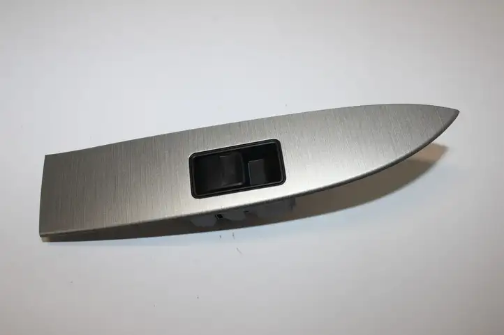 Toyota Avensis T270 (2009 - 2012) 8481005070 Блок кнопок стеклоподъемников — фото 1