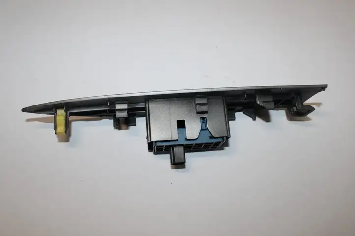 Toyota Avensis T270 (2009 - 2012) 8481005070 Блок кнопок стеклоподъемников — фото 3