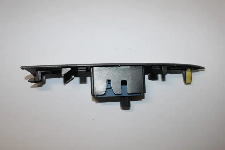 Toyota Avensis T270 (2009 - 2012) 8481005070 Блок кнопок стеклоподъемников — фото 4
